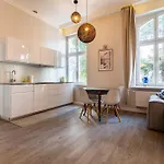 Victus Apartamenty, Manhattan Апартаменты